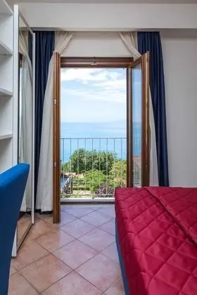 Classic Tek Büyük veya İki Ayrı Yataklı Oda, Deniz Manzaralı