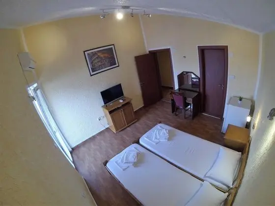 Basic Oda, 2 Tek Kişilik Yatak, Dağ Manzaralı