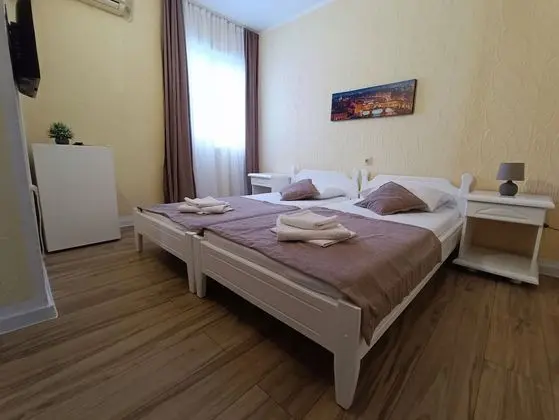 Basic Oda, 2 Tek Kişilik Yatak, Dağ Manzaralı