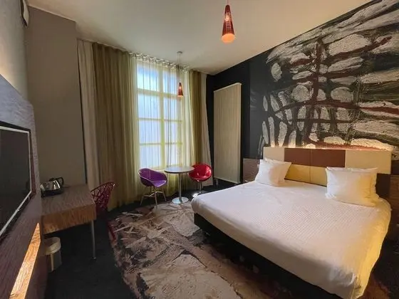 Economy Oda, Ek Bina (Cosy)