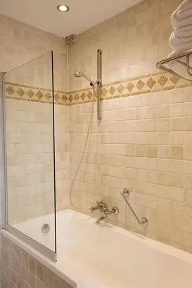 Comfort Tek Büyük veya İki Ayrı Yataklı Oda