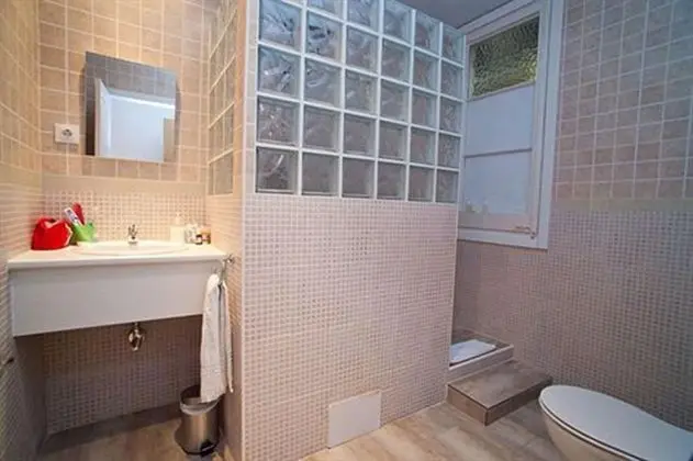 Economy Üç Kişilik Oda, Özel Banyo