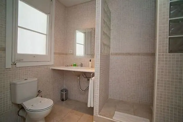Economy Üç Kişilik Oda, Özel Banyo