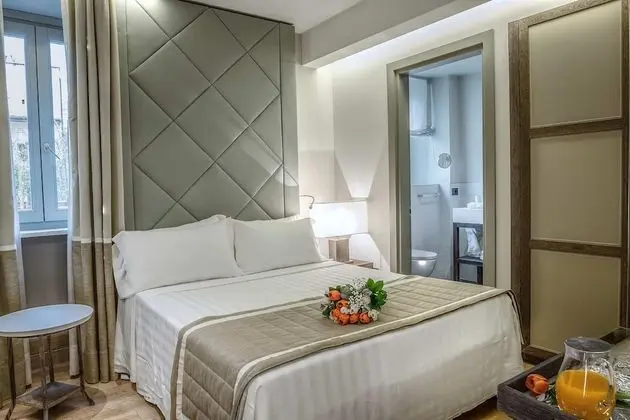 Tek Büyük Yataklı Oda (French Room)