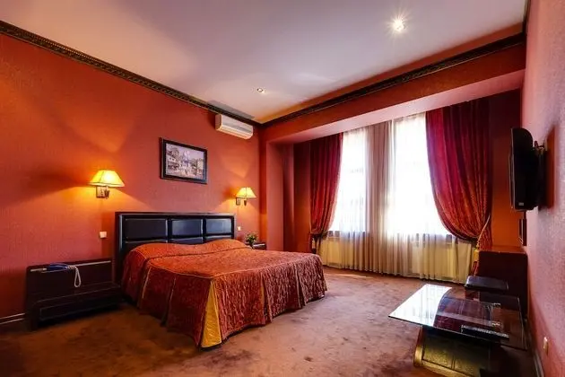 Comfort Tek Büyük Yataklı Oda