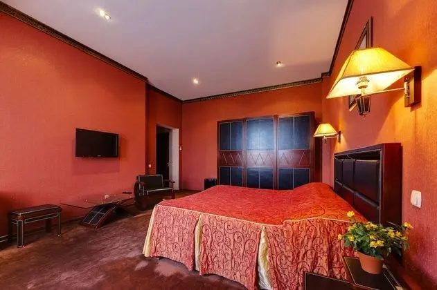 Comfort Tek Büyük Yataklı Oda