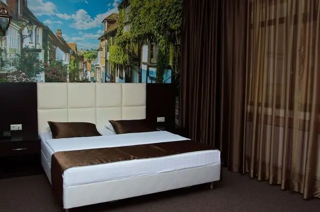 Standard Tek Büyük Yataklı Oda