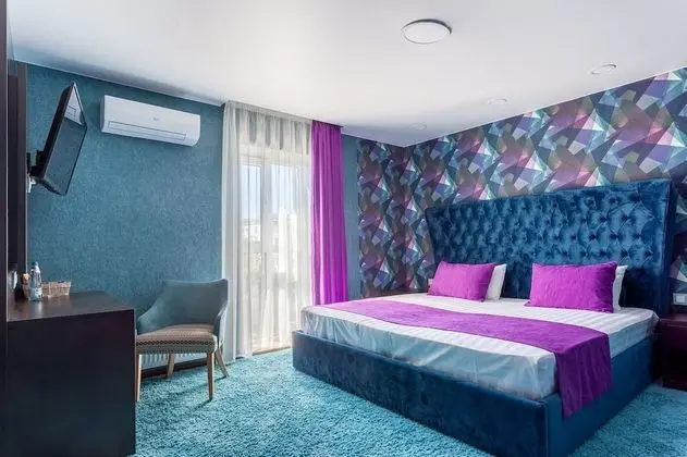 Comfort Tek Büyük Yataklı Oda