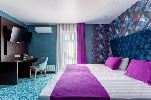Comfort Tek Büyük Yataklı Oda