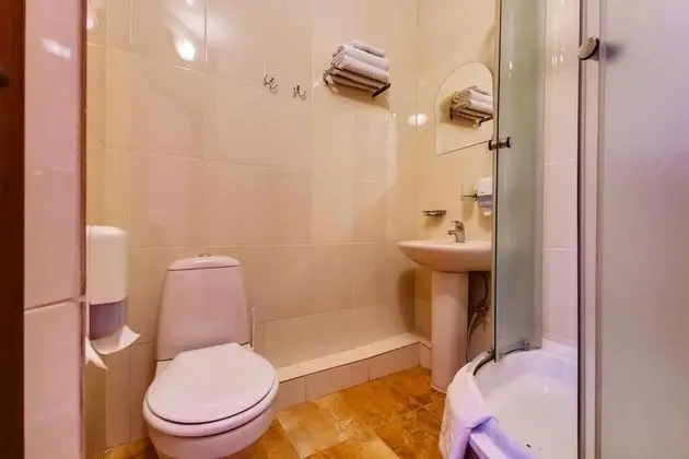 Standard Tek Büyük Yataklı Oda