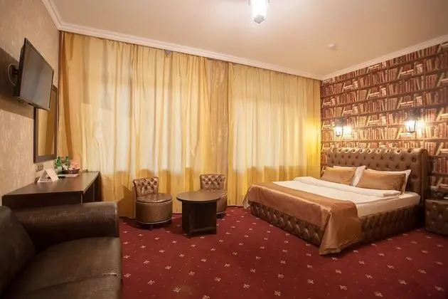 Business Tek Büyük Yataklı Oda