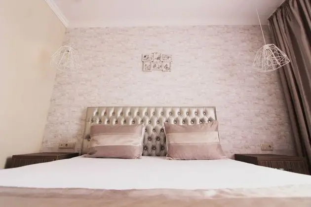Comfort Tek Büyük veya İki Ayrı Yataklı Oda