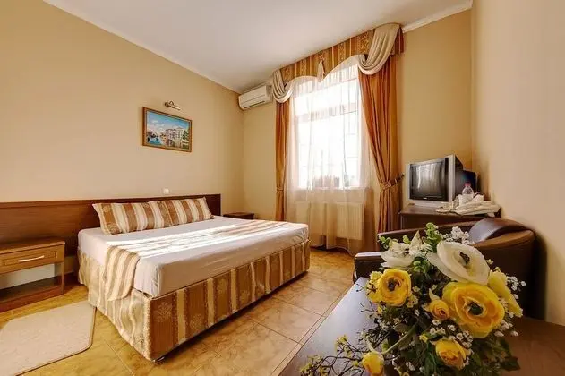 Standard Tek Büyük veya İki Ayrı Yataklı Oda