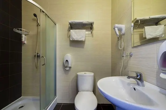 Standard Tek Büyük Yataklı Oda