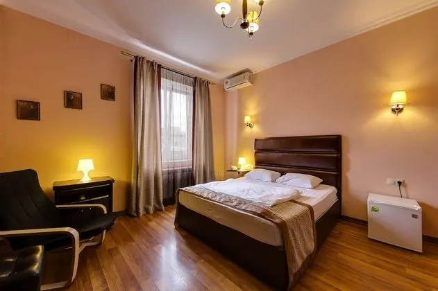 Standard Tek Büyük Yataklı Oda