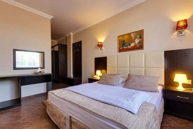 Comfort Tek Büyük veya İki Ayrı Yataklı Oda