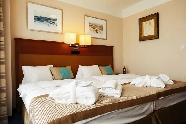 Tek Büyük veya İki Ayrı Yataklı Oda