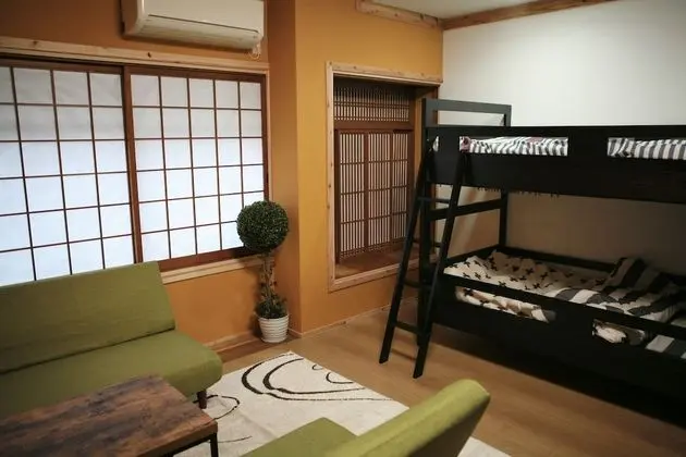 Basic Ortak Ranzalı Oda, Sadece kadınlar için (Bed in 4-Bed)