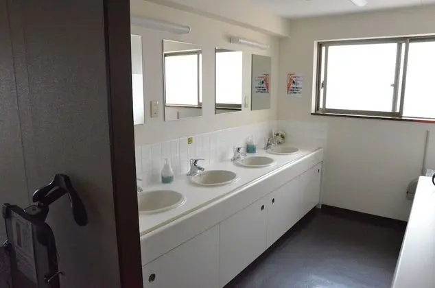 Tek Kişilik Oda, Sigara İçilmez, Ortak Banyo