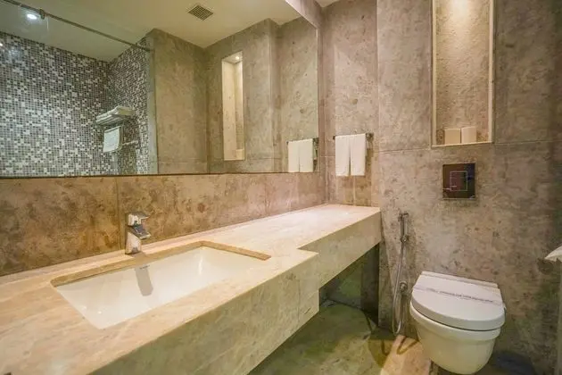 Luxury Oda