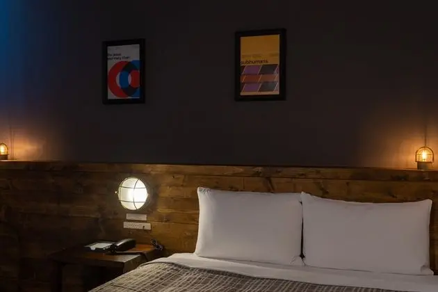 Tek Büyük Yataklı Oda, Sigara İçilmez