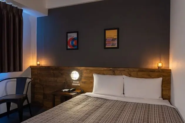 Tek Büyük Yataklı Oda, Sigara İçilmez