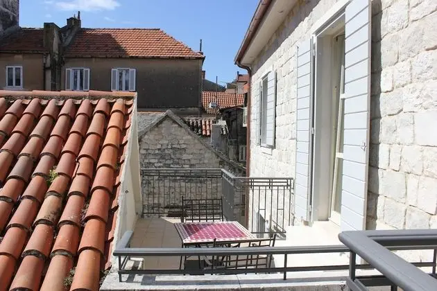 Classic Tek Büyük veya İki Ayrı Yataklı Oda