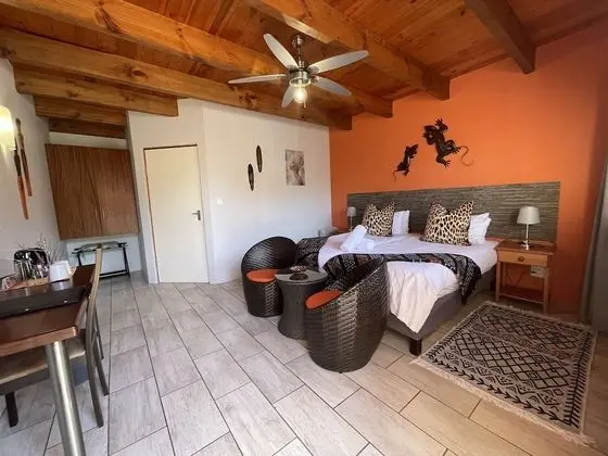 Deluxe Tek Büyük veya İki Ayrı Yataklı Oda, Teras, Bahçeli