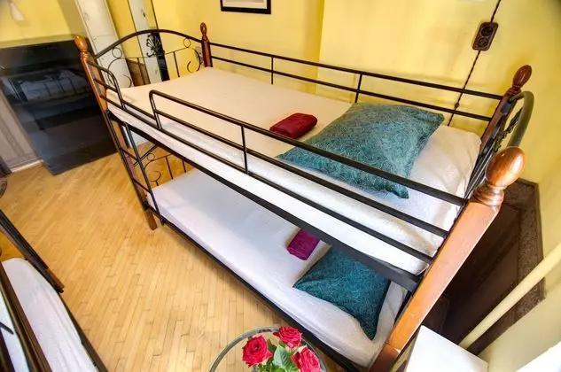 Ortak Ranzalı Oda, Sadece kadınlar için (4 beds)