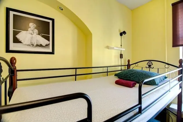 Ortak Ranzalı Oda, Sadece kadınlar için (4 beds)