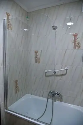Üç Kişilik Oda