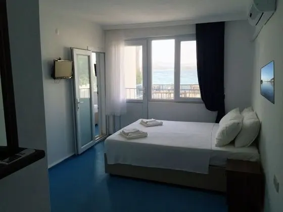 Economy Family Room