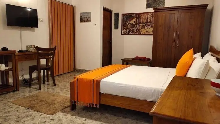 Deluxe Tek Büyük Yataklı Oda (with Wooden Deck)