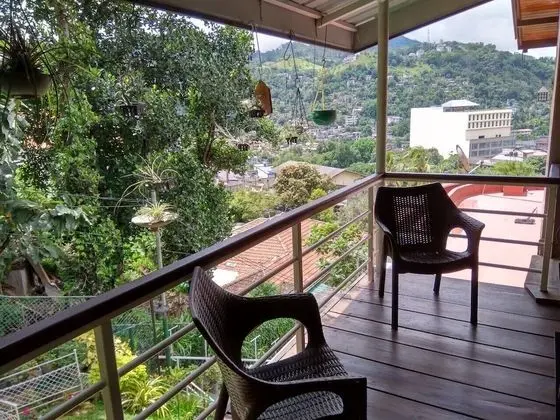 Deluxe Tek Büyük Yataklı Oda (with Wooden Deck)