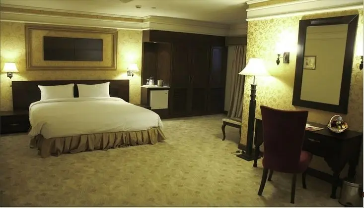 Deluxe Tek Büyük Yataklı Oda