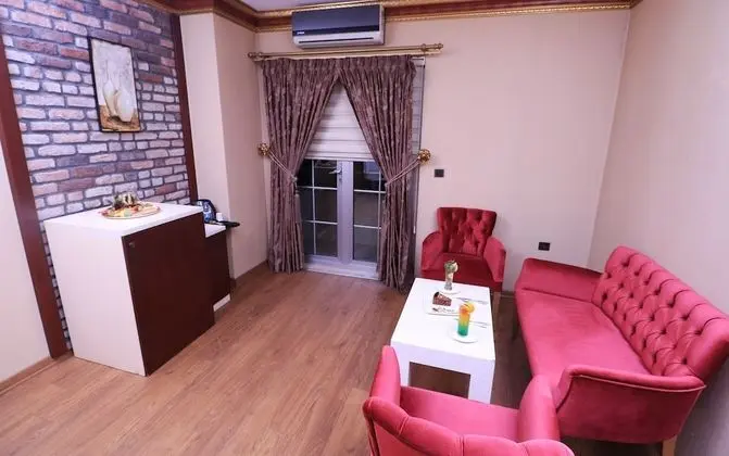 Deluxe Stüdyo Süit