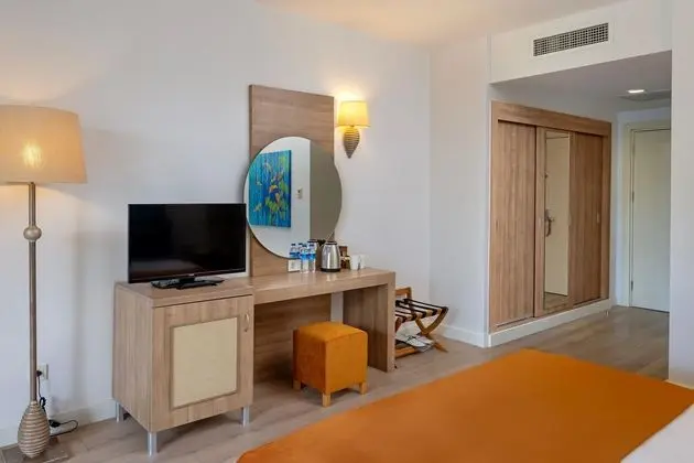 https://images.etstur.com/files/images/hotelImages/TR/51495/l/Otium-Eco-Club-Side-Oda-394003.jpg