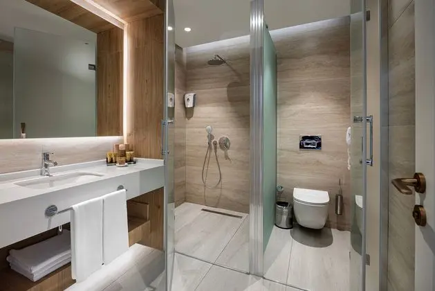 https://images.etstur.com/imgproxy/resize/2560x1440/files/images/hotelImages/etsrooms/1131/Marvida_Family_Eco_20250513094044_7.jpg