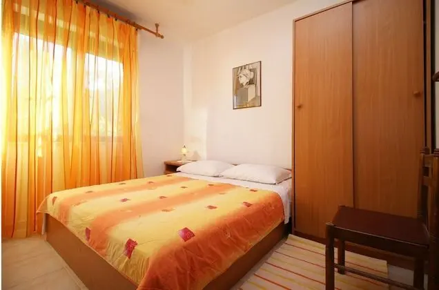 Apart Daire, Bahçe Manzaralı