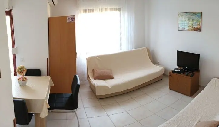 Apart Daire, Bahçe Manzaralı