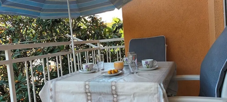 Apart Daire, Bahçe Manzaralı