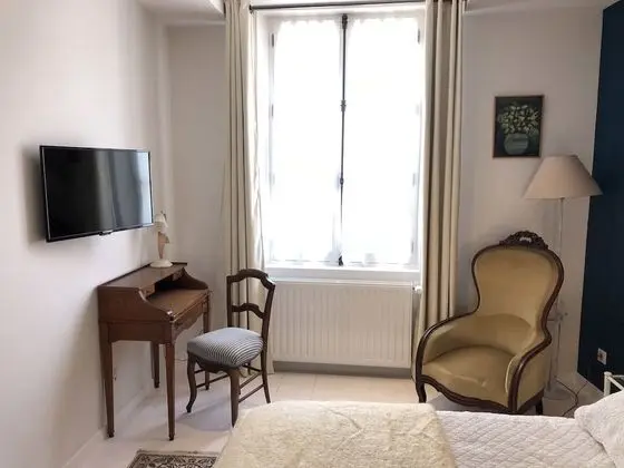 Deluxe Tek Büyük veya İki Ayrı Yataklı Oda (La Chambre Bleue)