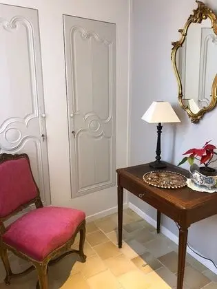 Deluxe Tek Büyük veya İki Ayrı Yataklı Oda (La Chambre Bleue)