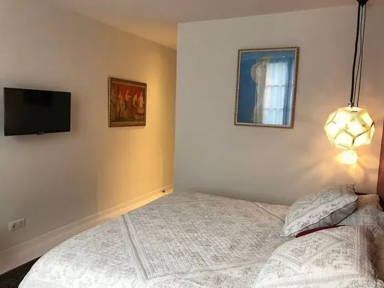 Deluxe Tek Büyük Yataklı Oda (La Chambre Rose)