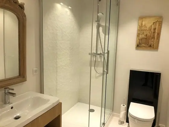 Deluxe Tek Büyük Yataklı Oda (La Chambre Rose)
