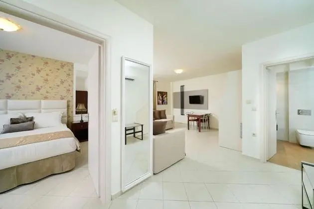 Apart Daire, 1 Yatak Odası, Balkon, Havuz Manzaralı