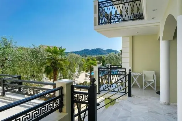 Apart Daire, 1 Yatak Odası, Balkon, Havuz Manzaralı