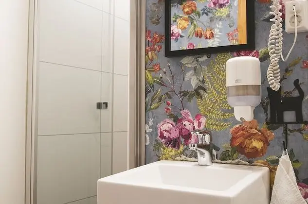 Basic Tek Büyük Yataklı Oda, Ortak Banyo