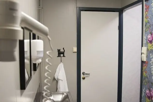 Basic Tek Büyük Yataklı Oda, Ortak Banyo