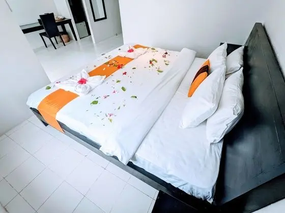 Deluxe Oda, Havuz Manzaralı